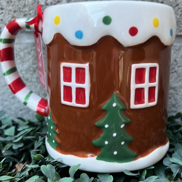 Large Christmas Gingerbreads House Mug - Picture 4 of 5